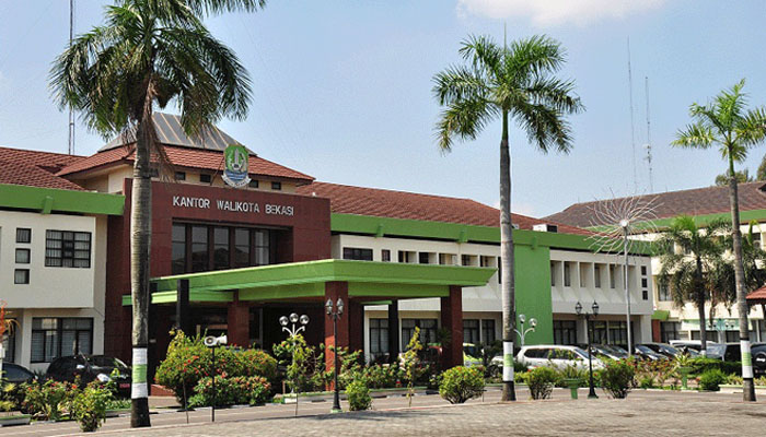 Pemerintah Kota Bekasi Wawali Hadiri Wisuda Dan Pelantikan 179 Lulusan Smk Bina Husada Mandiri